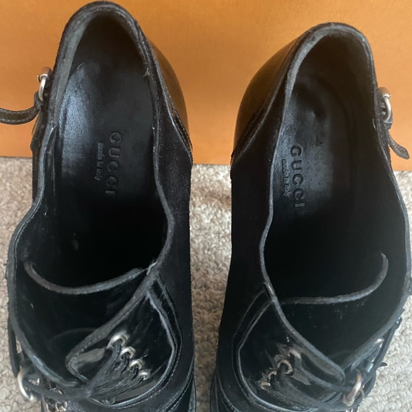 Barely worn good condition. 3.5” heel - Picture 3 of 5